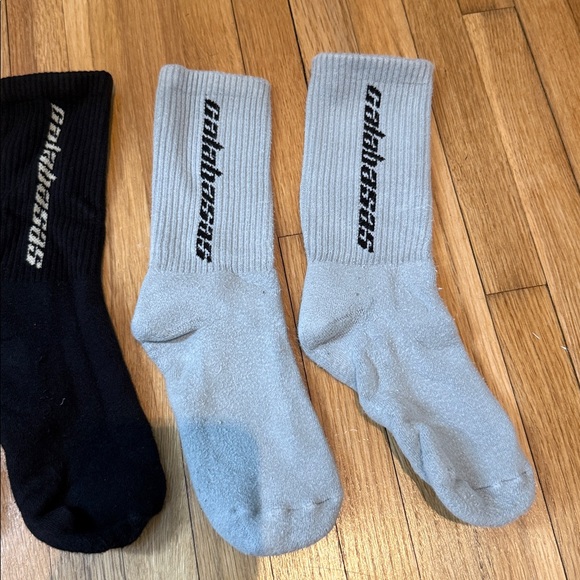 Yeezy Calabasas Socks (3 Pack) Core/Glacier/Sand - Picture 5 of 5